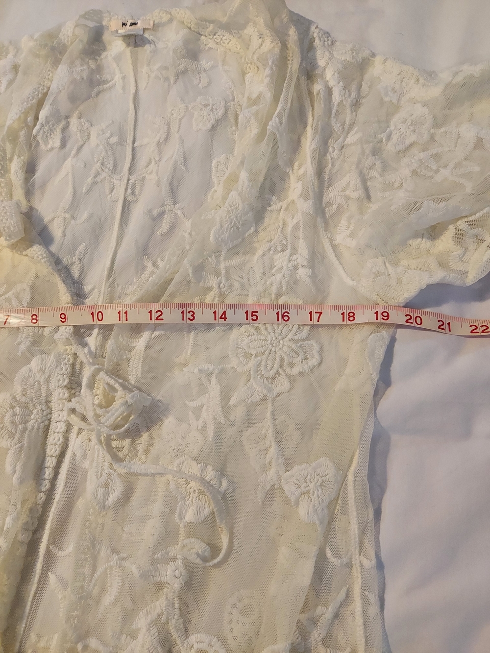 Francesca's Mi Ami Ivory Lace Boho Feminine Kimono - Picture 4 of 8